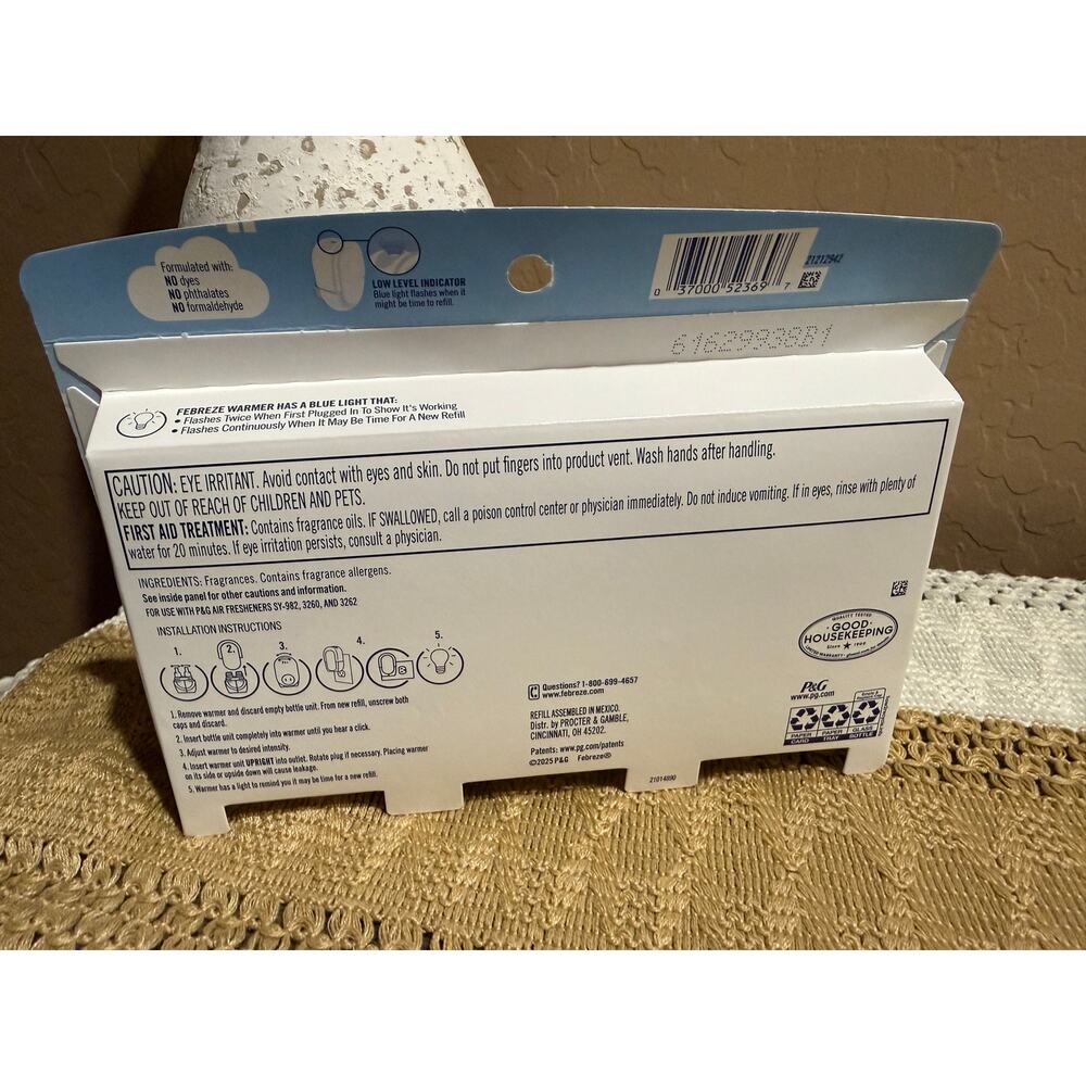 Febreze Plug in refills Downy April Fresh Fragrance 3 pack - Picture 2 of 2